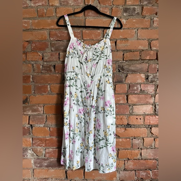 RW&CO. Dresses & Skirts - RW&CO. Linen-Blend Floral Print Dress